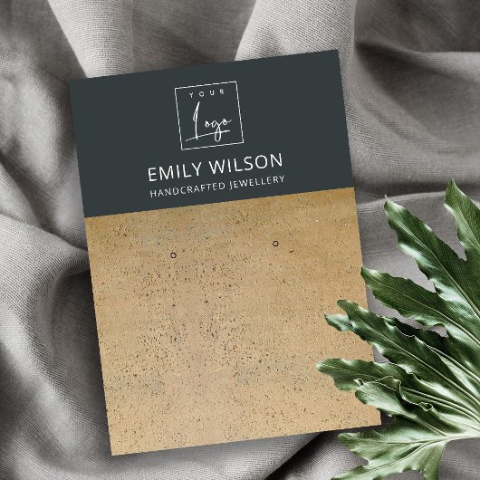 ZWARTE RUST TERRACOTTA TEXTURE LOGO EARRING DISPLA VISITEKAARTJE
