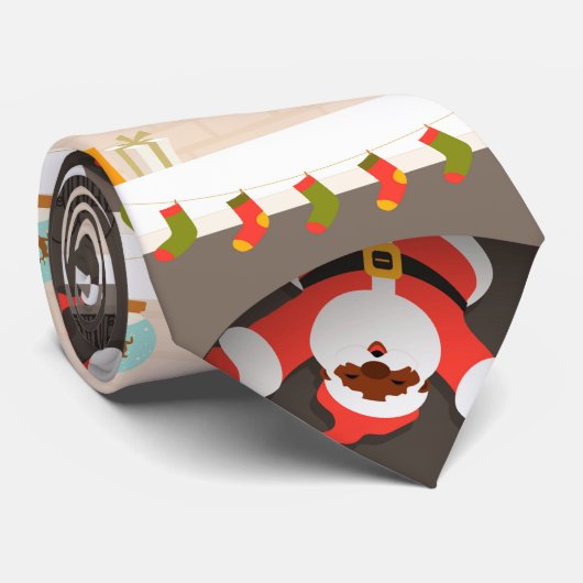 zwarte santa zit vast in haard stropdas (Opgerold)