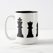 Zwarte schaakstukken op wit tweekleurige koffiemok (Links)