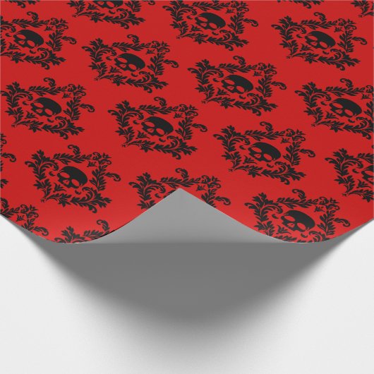 Zwarte schedel damast op helder rood Wrapping papi Cadeaupapier (Hoek)