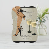 Zwarte schoenen Wijnglas Birthday Party Kaart (Staand voorkant)