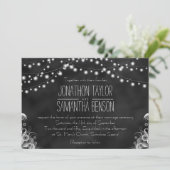 Zwarte schoolbord slingerlichten trouwkaarten kaart (Staand voorkant)