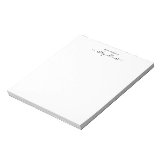 Zwarte script van Chic uit het bureau van Naam op  Notitieblok (Linkerzijde)