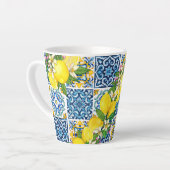 Zwarte Siciliaanse Tegels Citrus Lemons Latte Mok (Linkerhoek)