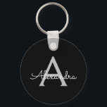 Zwarte Silver Modern Script Girly Monogram Naam Sleutelhanger<br><div class="desc">Zwart en Zilver Eenvoudig Script Monogram Naam Keychains (Sleutelhanger). Dit maakt het perfecte zoete 16-jarige verjaardagscadeau,  bruiloft,  vrijgezellenfeest,  jubileum,  baby shower of vrijgezellenfeest voor iemand die van glamoureuze luxe en chique stijlen houdt.</div>