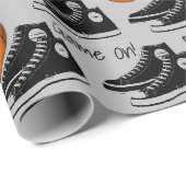 Zwarte sneakers met basketbal cadeaupapier (Rol Hoek)