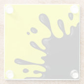 Zwarte splat op geel glazen onderzetter (Achterkant)