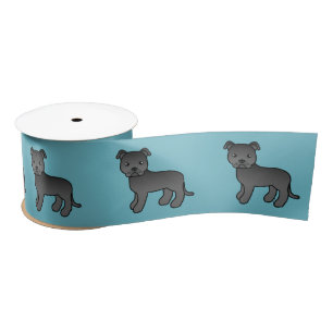 Zwarte Staffordshire Bull Terrier Hond Op Blauwe Satijnen Lint