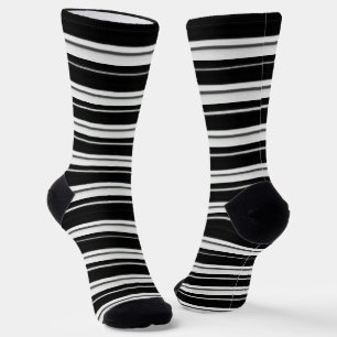 Zwarte streep sokken – Krachtige monochrome stijl