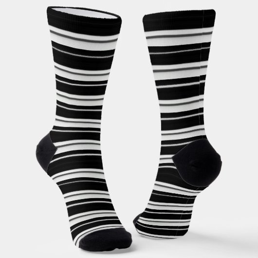 Zwarte streep sokken – Krachtige monochrome stijl (Gebogen)