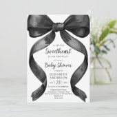 Zwarte strik Coquette babyshower uitnodiging (Staand voorkant)