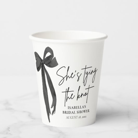 Zwarte strik zij knoopt de knoop bruidsfeest papieren bekers (Voorkant)