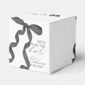 Zwarte strikdoos Het knoopje Bruids douche cadeau Bedankdoosjes (Achterkant)