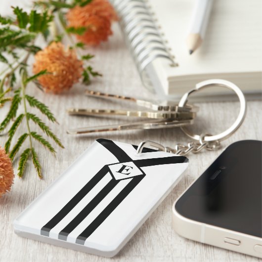 Zwarte Stripes en Chevrons met Monogram op wit Sleutelhanger (Voorkant Rechts)