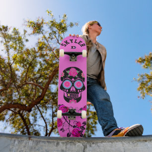 Zwarte suikerschedel op roze dd-merk persoonlijk skateboard
