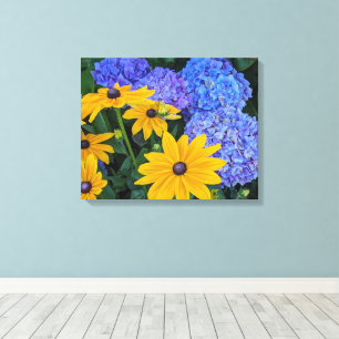 Zwarte Susan met Blauwe Hortensia Bloemen Canvas Afdruk