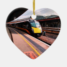 Zwarte trein, op het station