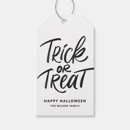 Zwarte Trick or treat Hand Lettering Halloween Cadeaulabel (Voorkant)