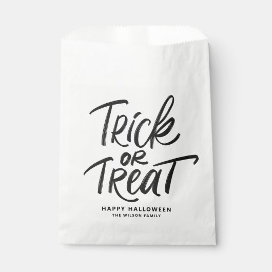 Zwarte Trick or treat Lettering Halloween Party Bedankzakje (Voorkant)