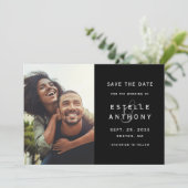 Zwarte trouwdag | Ampersand Save the Date fotokaar (Staand voorkant)