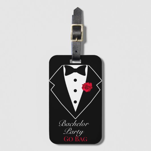 Zwarte Tuxedo met Red Rose Bachelor Party Go Bag Bagagelabel (Voorkant (verticaal))