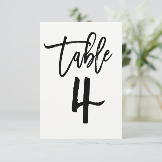 Zwarte Typ Trendy Modern Script Tafelnummer 4 (Staand voorkant)