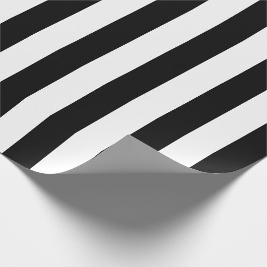 Zwarte verticale strepen cadeaupapier (Hoek)