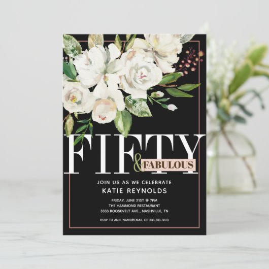 Zwarte Vijftig en Fabulous Witte Bloemen Verjaarda Kaart (Staand voorkant)