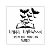 Zwarte Vleermuizen die uit een Boek Zwermen Gelukk Zelfinktende Stempel (Design)