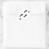 zwarte voetafdrukken ronde sticker (Tas)