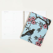 Zwarte vogel in de kersenboom Roze bloesems Red Be Planner (Display)