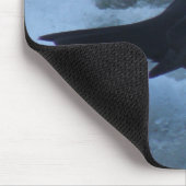 Zwarte vogel op ijs Mousepad Muismat (Hoek)