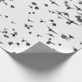 ZWARTE VOGELS DIE OP SKY VLIEGEN CADEAUPAPIER (Hoek)