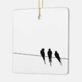 Zwarte vogels op een drager Silhouette Keramisch Ornament (Links)