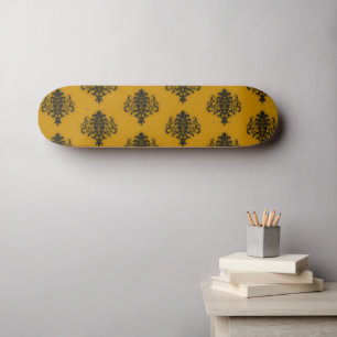 Zwarte vouw op mosterdgeel patroon persoonlijk skateboard