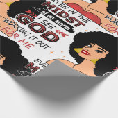 Zwarte vrouw die God in Storm verroert Cadeaupapier (Hoek)