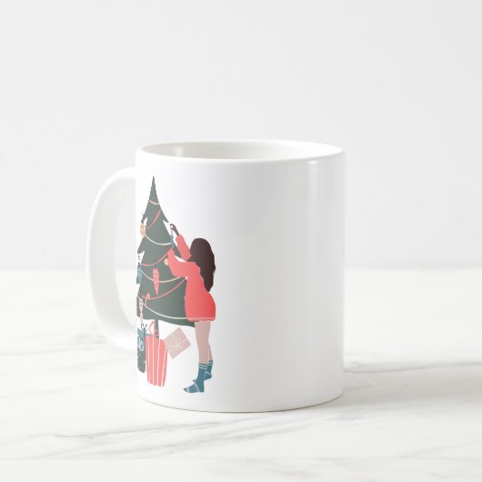 Zwarte vrouw die kerstboomkoffie-Mok decorreert Koffiemok (Voorkant links)