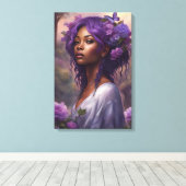 Zwarte vrouw in een Paarse bloementuin Canvas Afdruk (Insitu (Houten vloer))