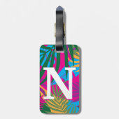 Zwarte vrouw, kleurrijke tropische bladeren, monog bagagelabel (Achterkant verticaal)