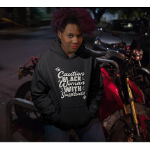 zwarte vrouw met asitude