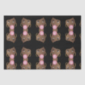 zwarte vrouw, popping roze bublegum tissuepapier (Voorkant)