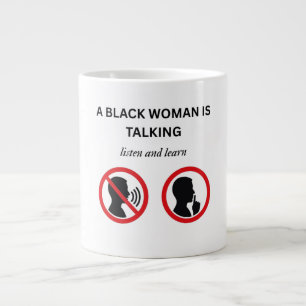 Zwarte vrouw praat Luister en Leer Grote Koffiekop