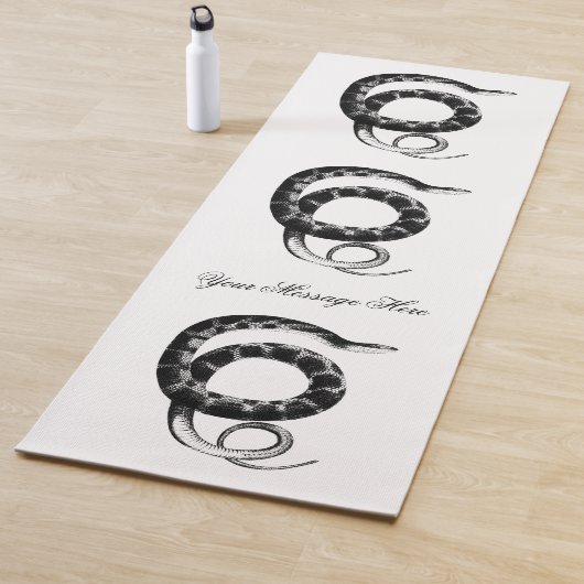 Zwarte waterslang yogamat (In situ)