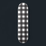 Zwarte Waterverf Gingham Skateboard<br><div class="desc">Deze speelse skateboard is zo klassiek als uw A-game en heeft een zwarte waterverf gingham-design.</div>