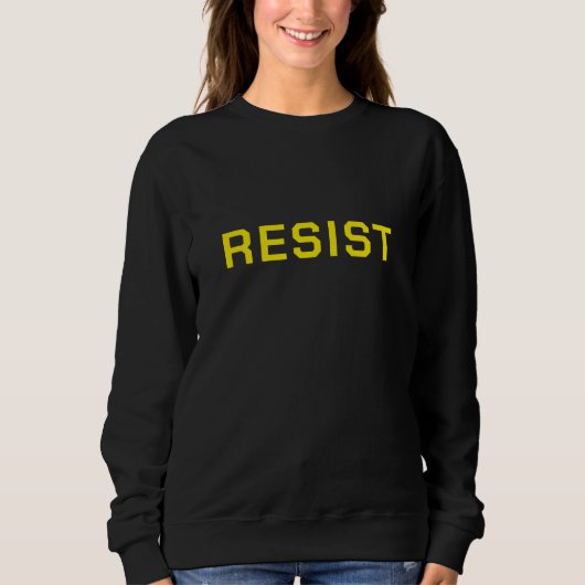 Zwarte weerstandsprotest T-shirt (Voorkant)