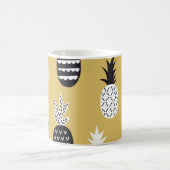Zwarte, witte ananas, gele achtergrond koffiemok (Center)