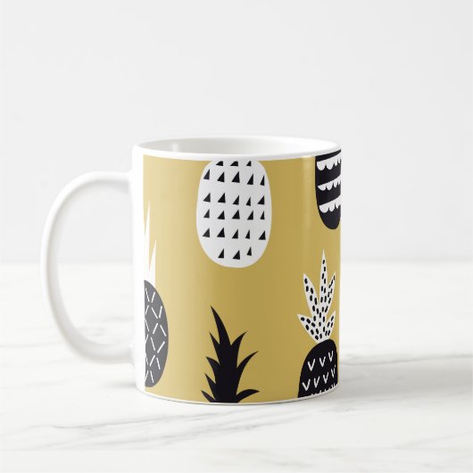 Zwarte, witte ananas, gele achtergrond koffiemok (Links)