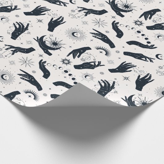 Zwarte witte Boho Moon mystieke hand Cadeaupapier (Hoek)