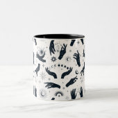 Zwarte witte Boho Moon mystieke hand Tweekleurige Koffiemok (Center)