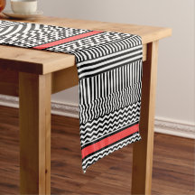 ZWARTE WITTE CHEVRON STRIPES + RODE BAND